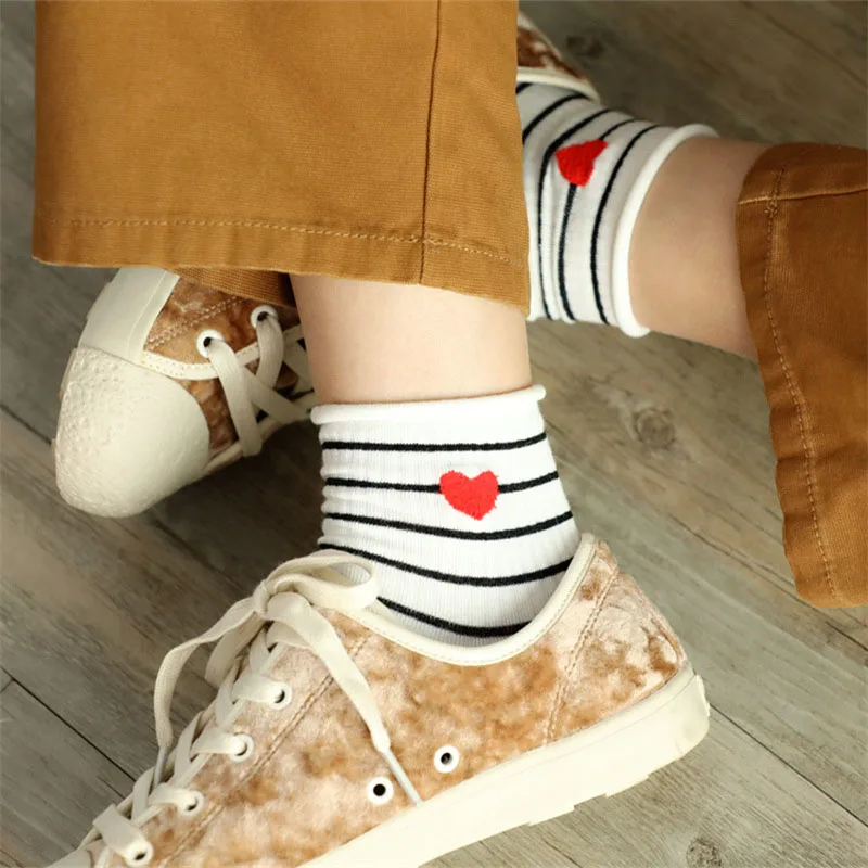 

[WPLOIKJD]Japan Harajuku Socks New Love Stripe Simple Cute Socks Creative College Style Socks Jacquard Socks Ladies Sokken