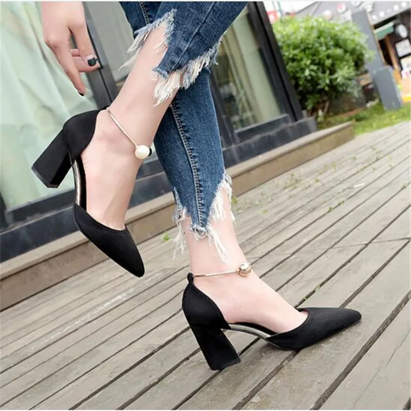 

Women's Shoes
