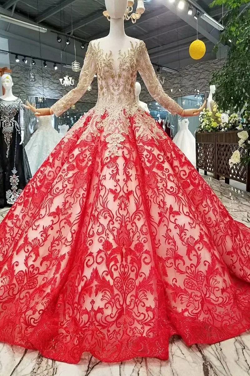 Винтажное бальное платье с вышитыми цветами свадебное прозрачной горловиной