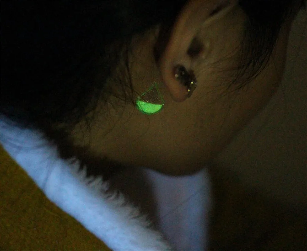 

Glow in the Dark Fashion logo Sign symbol Tattoo Sticker Green Waterproof One-Time Funny Elements Tattoo Sticker Cartoon hat