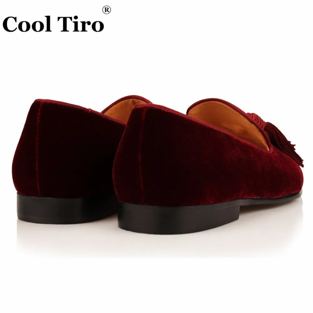 Мокасины мужские из натуральной кожи бархатные шлепанцы с бахромой классические