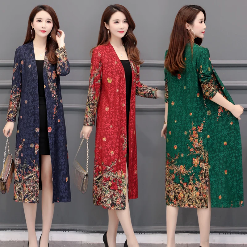 

Women's spring and autumn windbreaker jacket long paragraph over the knee new large size ethnic style mother loaded cardigan