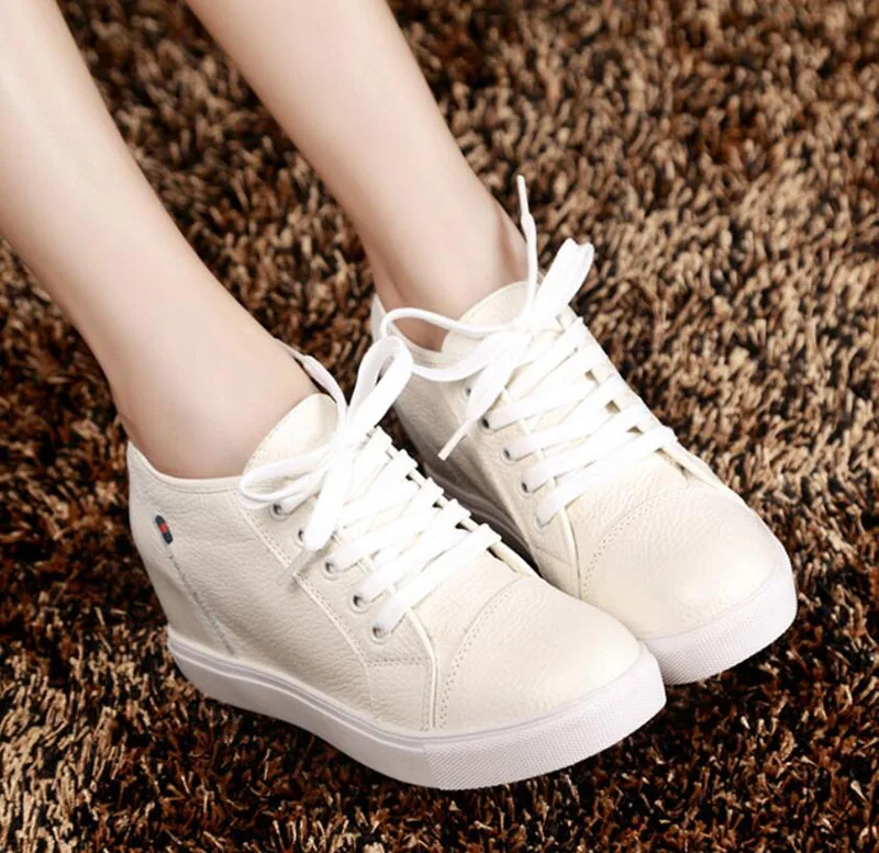 Женские кожаные туфли модные повседневные из натуральной кожи на скрытом