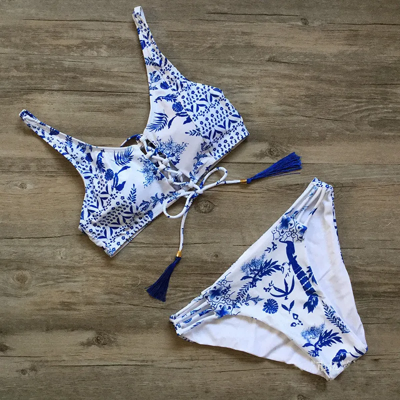 Женский купальник с кисточками и чашками пуш ап синий белый купальный костюм