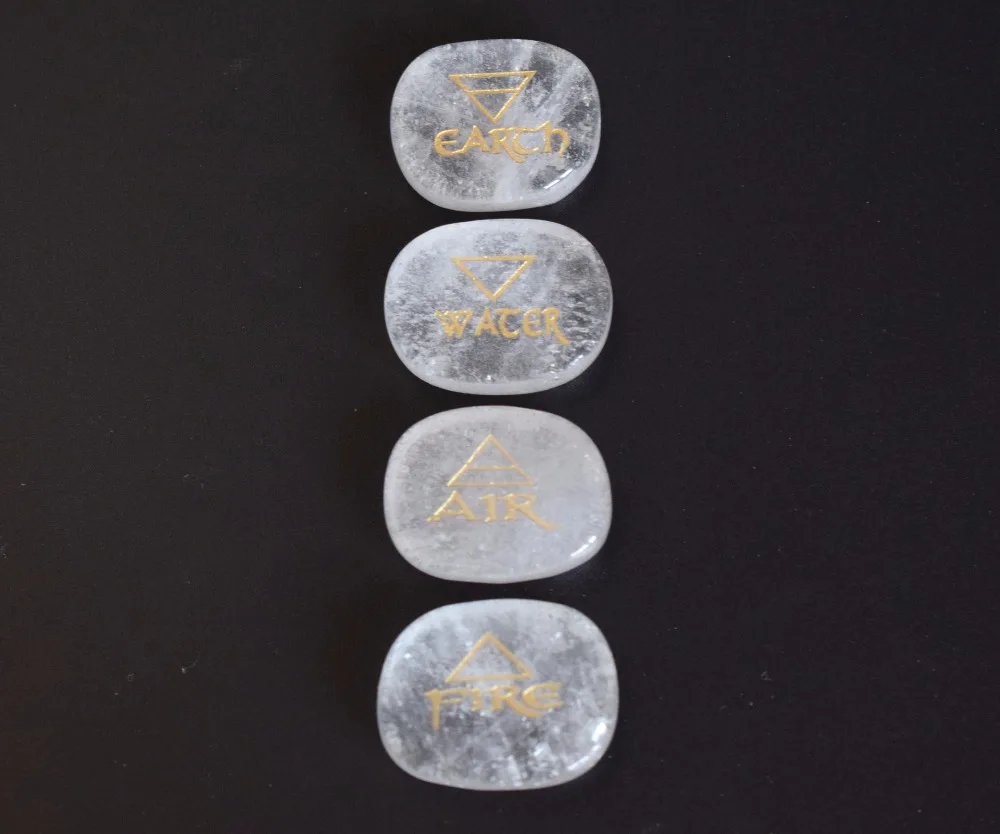 Набор из 4 натуральных прозрачных кварцевых лечебных кристаллов с гравировкой