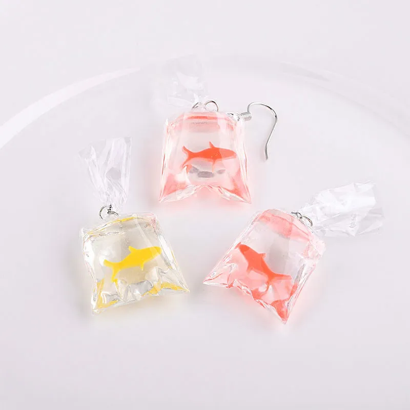 Аксессуары для ушей ручной работы креативные странные из смолы Золотая рыбка