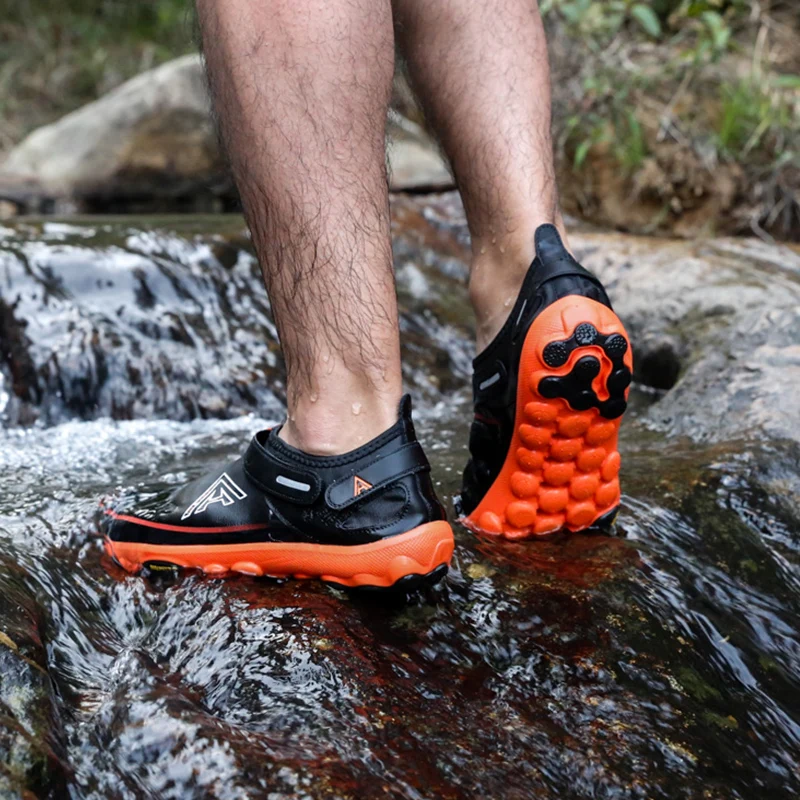 HUMTTO Men's Upstream Shoes Ultralight Breathable Quick Dry Hiking Shoes Women Outdoor Camping Wearable Sneakers