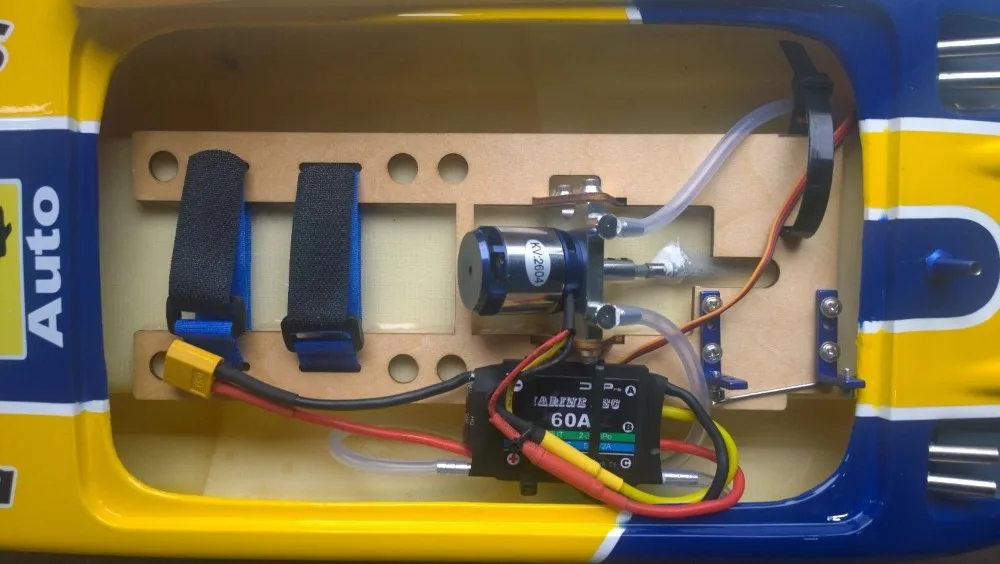 Dragon Hobby Сага MICRO CAT 650EP w/ F450 2600kv outrunner plus ESC 60A & Servo Racing boat|Радиоуправляемые лодки| |