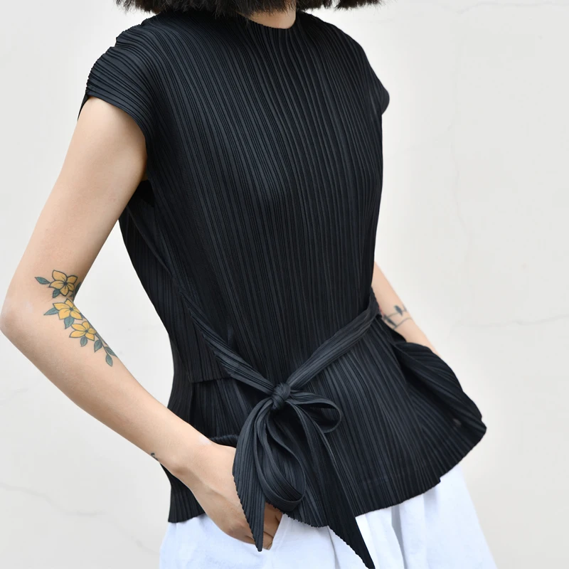 Дизайнерские плиссированные топы на бретелях Miyake Black Chenrui|Майки| |
