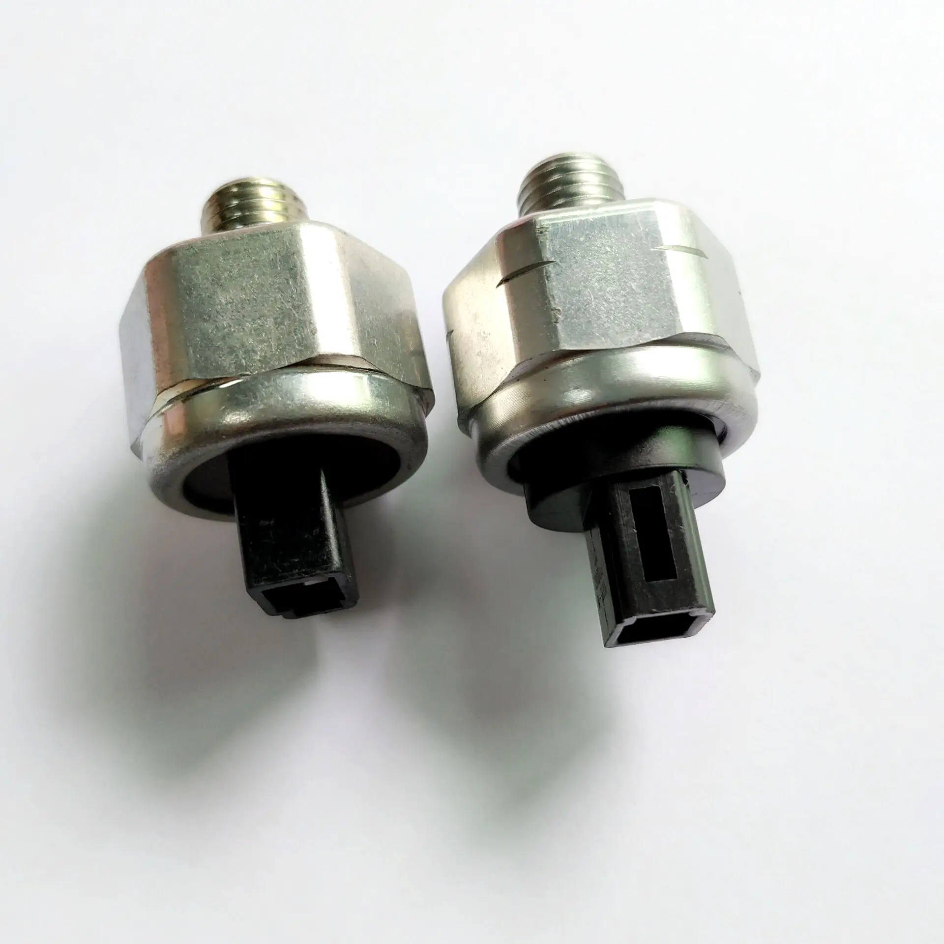 2 шт.* F09A F09B JF010E JF011E RE0F10A RE0F09B F1CJA для Nissan Jeep Mitsu Dodge 07-up CVT трансмиссионный датчик давления масла