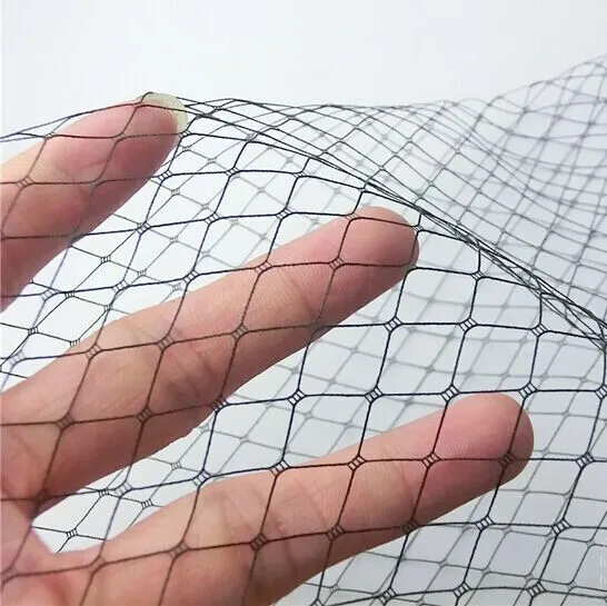 Сетчатая ткань с большими отверстиями и бриллиантами 45*100 см плоская простая