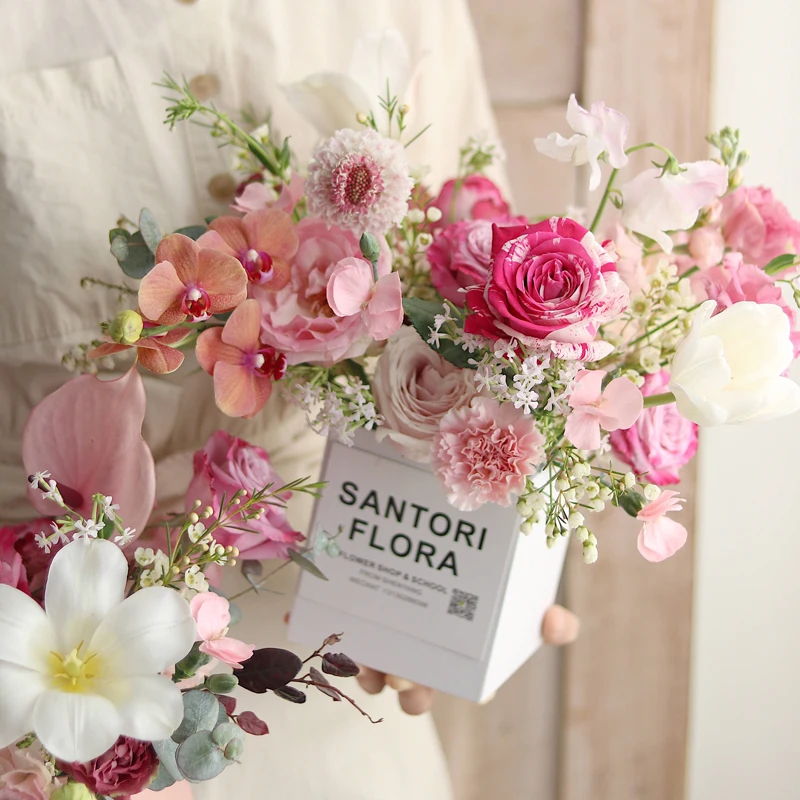 

2019 Square Flower Paper Boxes Hug Bucket Florist Gift Packaging Box Home Decorations Flower Bouquet Holder Flower Wrapping Dec