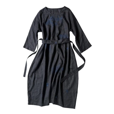 Linenall женщин красный и черный вышитый высокой плотности 100% лен с круглым вырезом