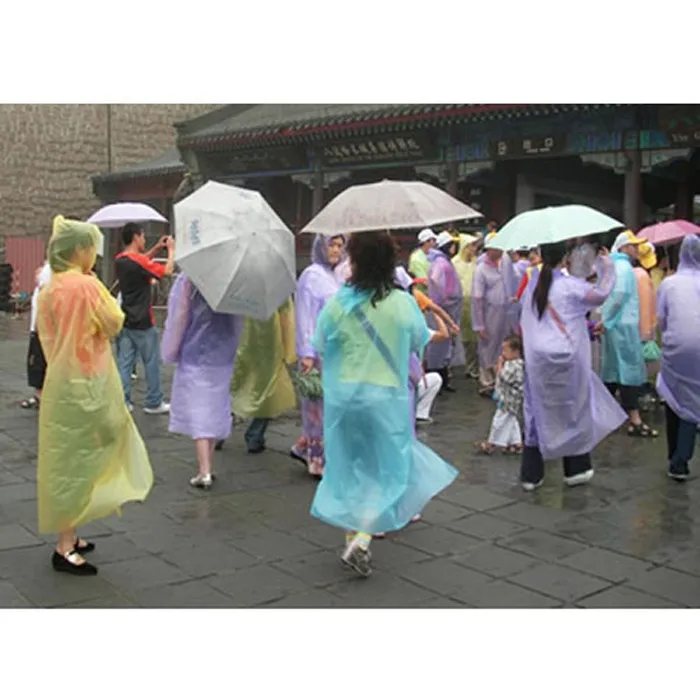 

20 Pcs Waterproof Rain Disposable Raincoat Emergency Universal Hood Rain Poncho Travel Camping Capa De Chuva Infantil 60YY270