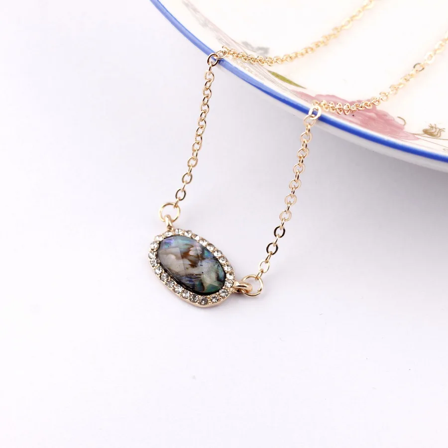2019 Fashion Crystal Rhinestone Small Abalone Shell Faceted Resin Stone Oval Shape Pendant Women Choker Necklace Jewelry