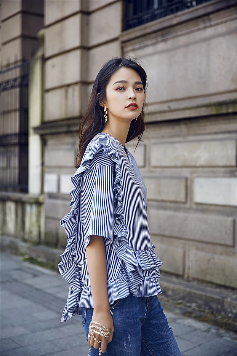 Полосатые оборки сексуальные v образным вырезом с коротким рукавом тонкие