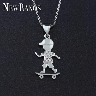 boy-silver color Newranos, милое ожерелье для девочек и мальчиков, роликовое катание, скейтборд для девочек и мальчиков, циркониевое ожерелье с подвеской для женщин, модное ювелирное изделие NQM005244 - Окраска металла: boy-silver color