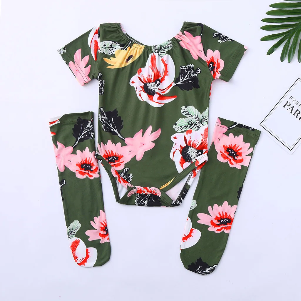 Комплект из 3 предметов Комбинезон + чулки комплект с цветочным принтом для