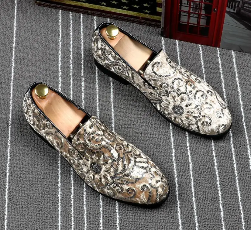 Gold RED Embroidered Luxury Loafers Shoes Men Round Toe Sewing Dress Wedding Shoes Male Slip On Rihanna Creepers Casual Flats