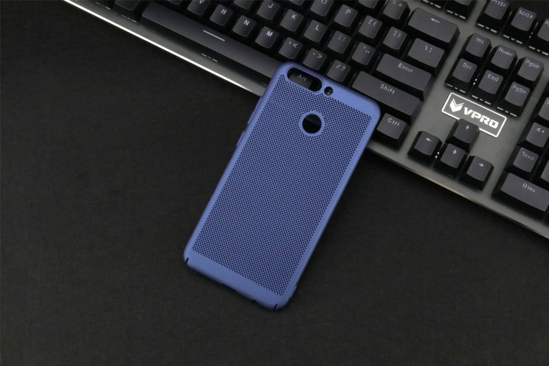 Luxury Hard Plastic Case For Huawei Honor 10 lite V10 V9 9 Mobile Phone Cover with Grid heat dissipation function |