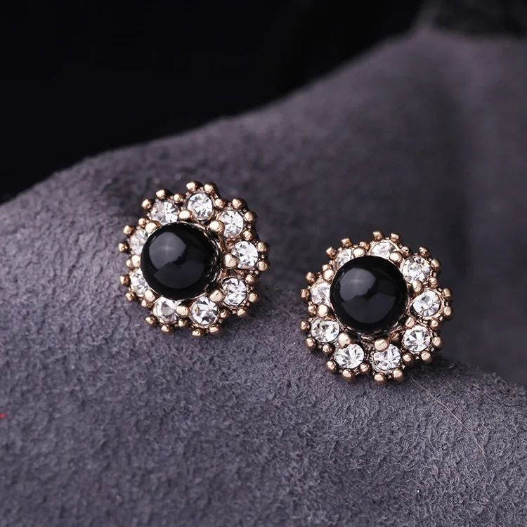 Женские круглые серьги-гвоздики в стиле ретро с искусственным жемчугом |