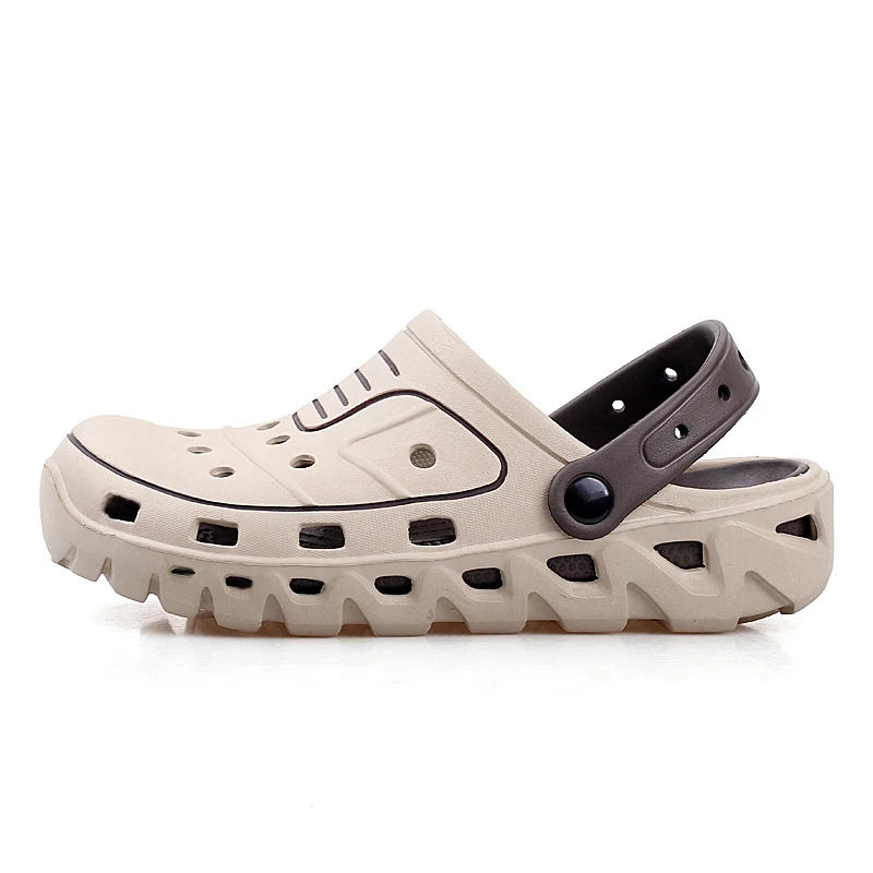 Summer Water Shoes Men Hollow Aqua Shoes Swimming Light Slippers Barefoot Shoes Men Clogs Beach Sea Fishing Sandals for Man