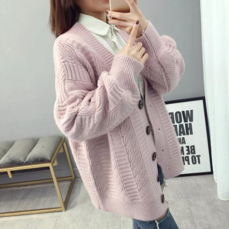 Свитер женский осенний трикотажный с V-образным вырезом |