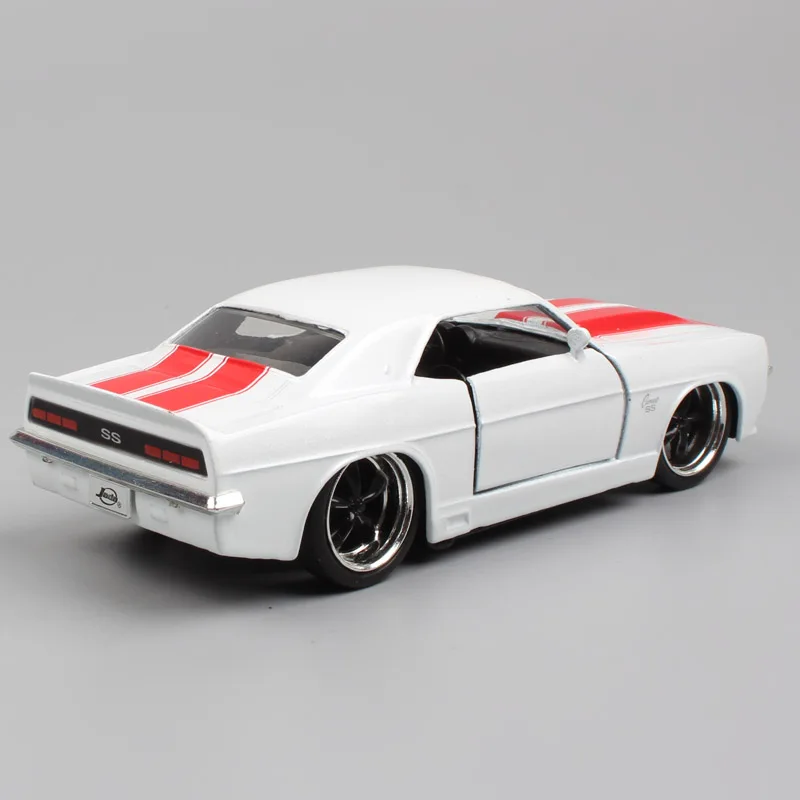 Модель винтажного автомобиля Jada bigtime 1969 в масштабе 1:32 для Chevrolet Chevy Camaro SS