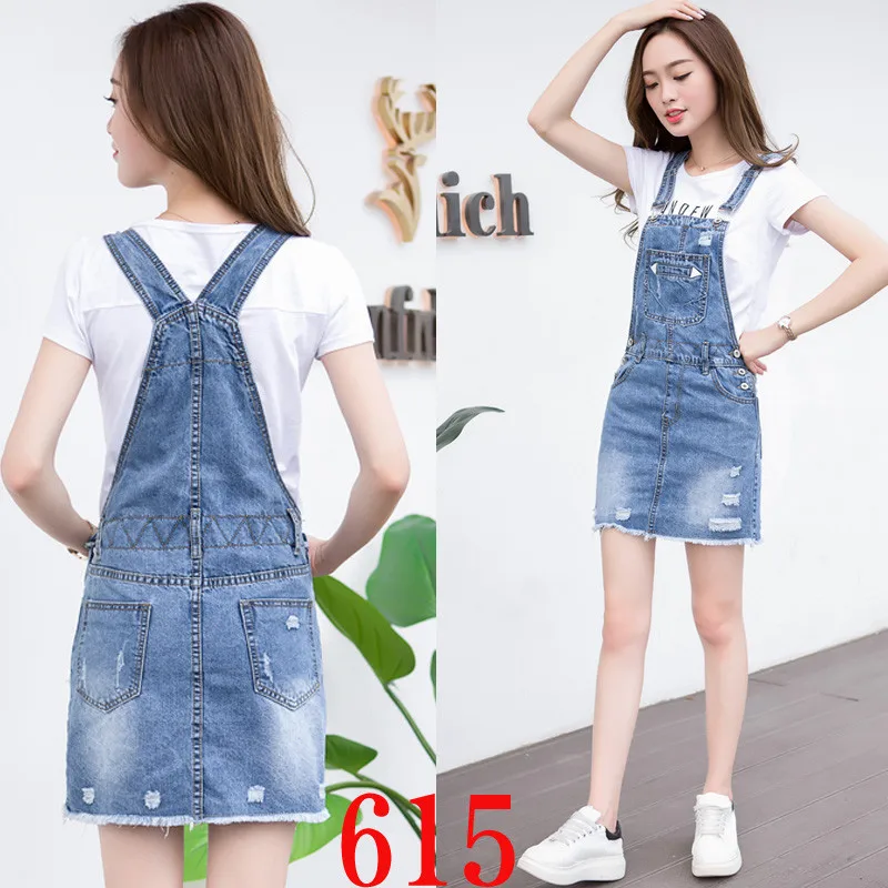 Женский джинсовый комбинезон светло голубой джинсветильник вый с потертостями