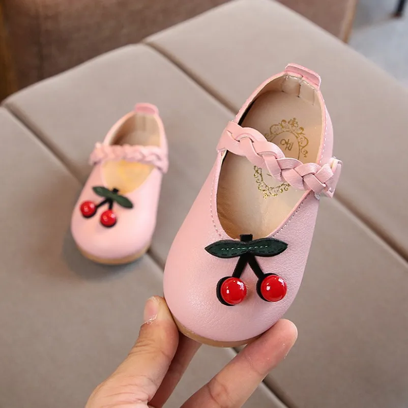 PINK Новинка; обувь для маленьких девочек; кожаная однотонная детская обувь; модная кружевная обувь принцессы для маленьких девочек - Цвет: PINK