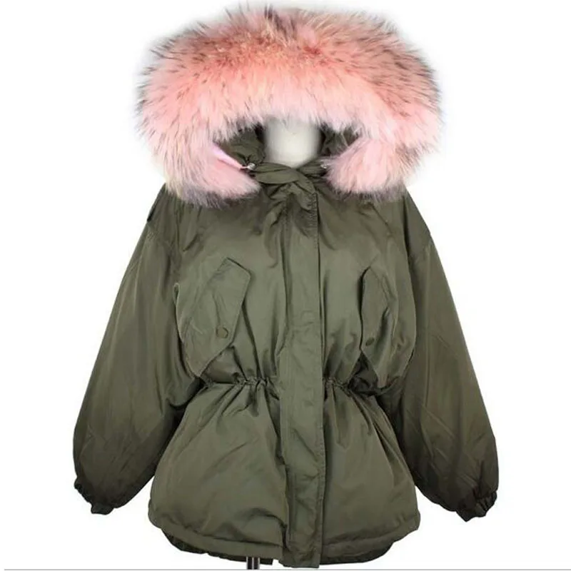 Женская куртка на белом утином пуху теплая Свободная армейского зеленого цвета с