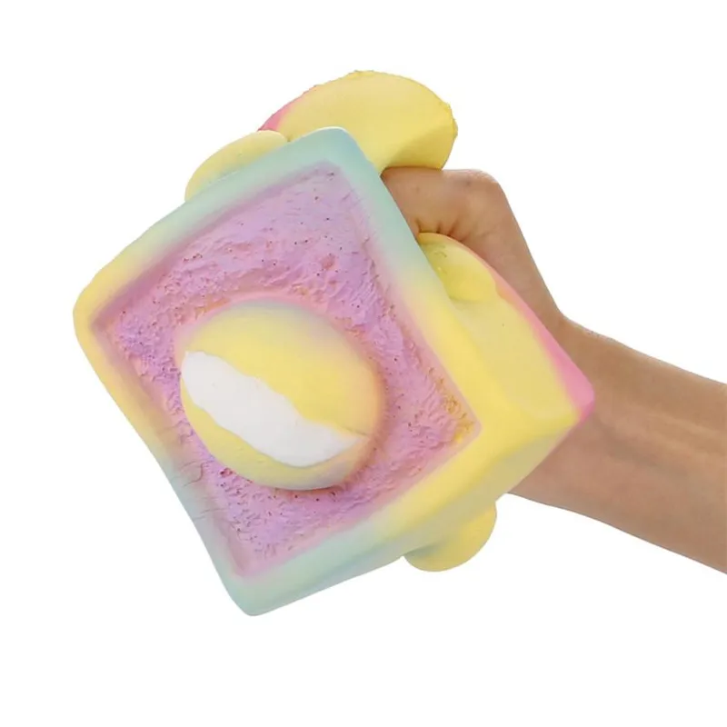 Оптовая продажа Прямая поставка Kawaii Jumbo мультяшный торт Сжимаемый медленно