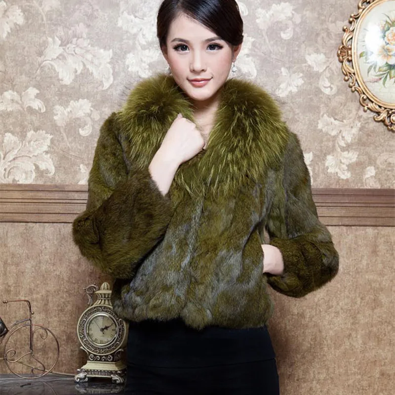 Женское короткое пальто с воротником из меха енота VF0024 | Женская одежда