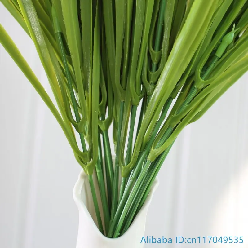 Искусственный пластик красный верх зеленые длинные листья трава растение для