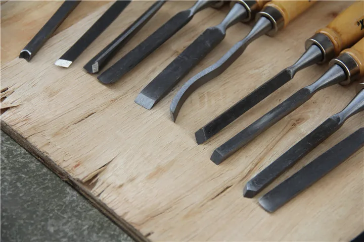 

12 pieces of wood carvings Carvings of carved chisel carpentry tool suit woodworking machinery part