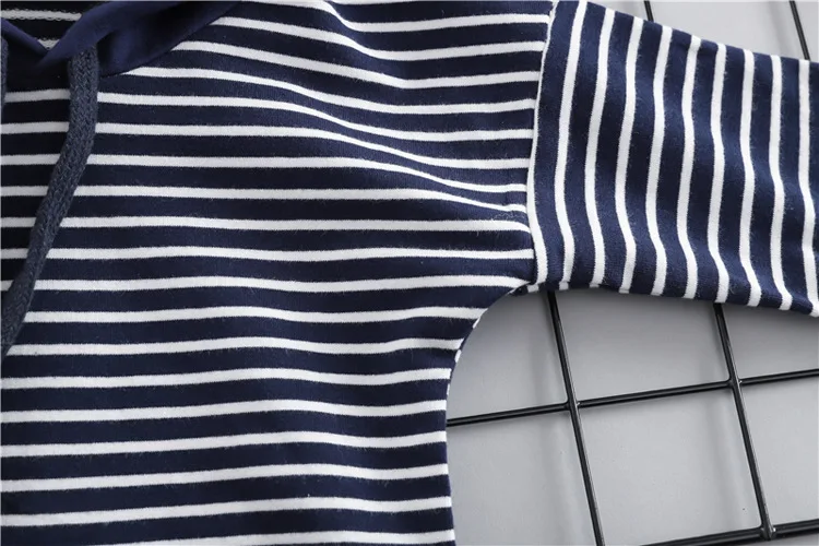 Детский костюм из футболки и джинсов в полоску|Комплекты одежды для девочек| |