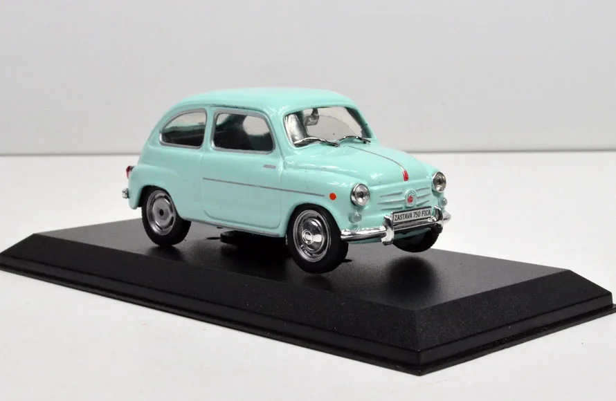 Модель советского автомобиля из сплава 1/43 ZASTAVA 750 классическая модель