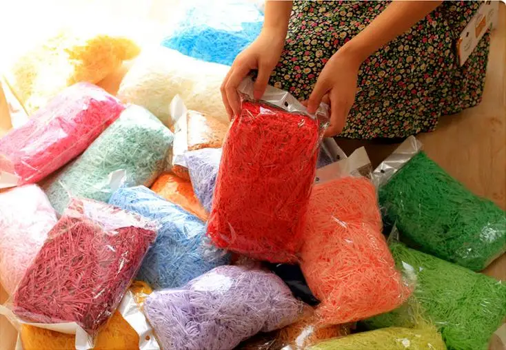 Fast Delivery 100g/bag Wedding Favor Box Filler Material Quality Raffia Shredding Silk Packaging Accessories | Дом и сад