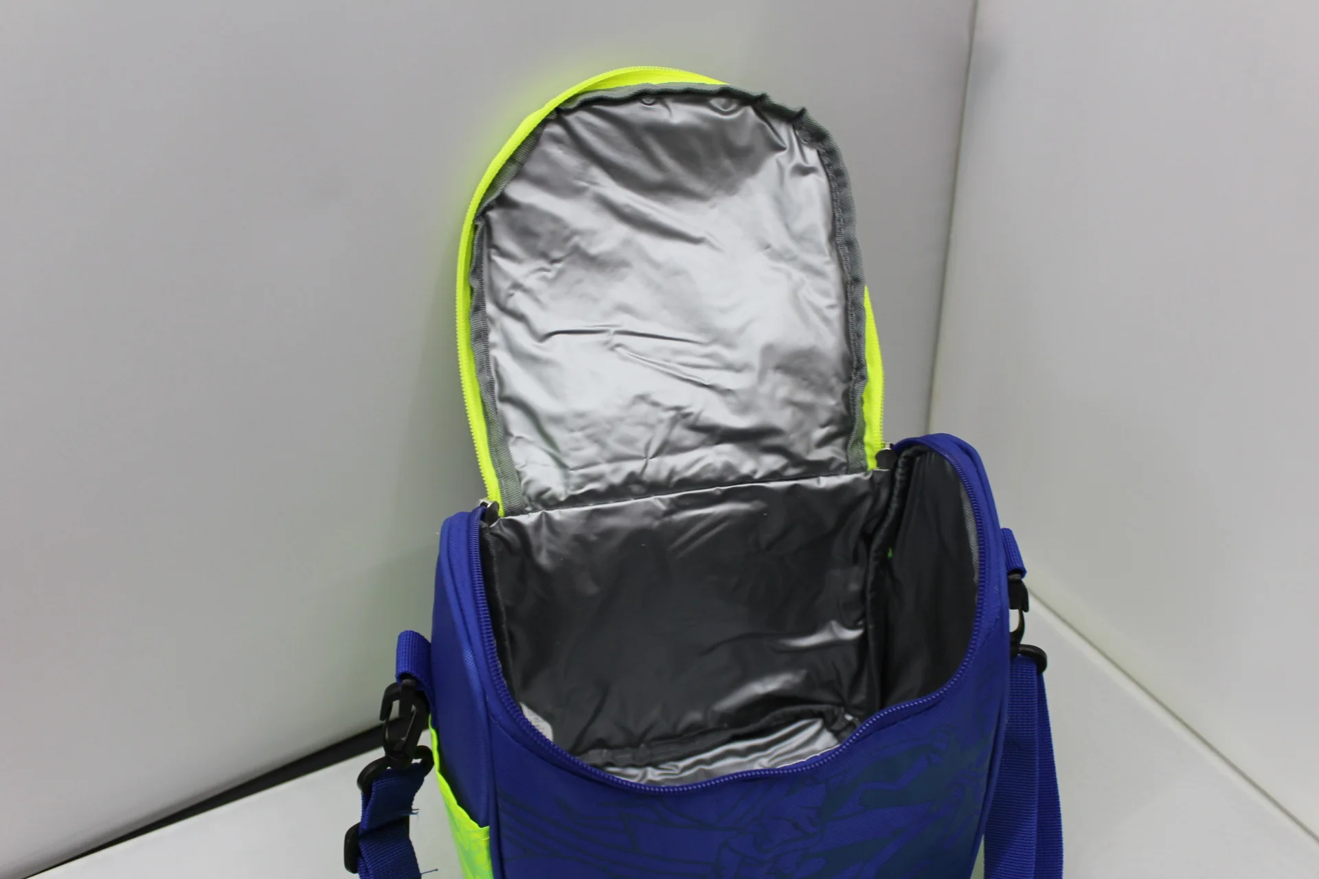 Сумка-холодильник сохраняющая свежесть тепло упаковка со льдом для