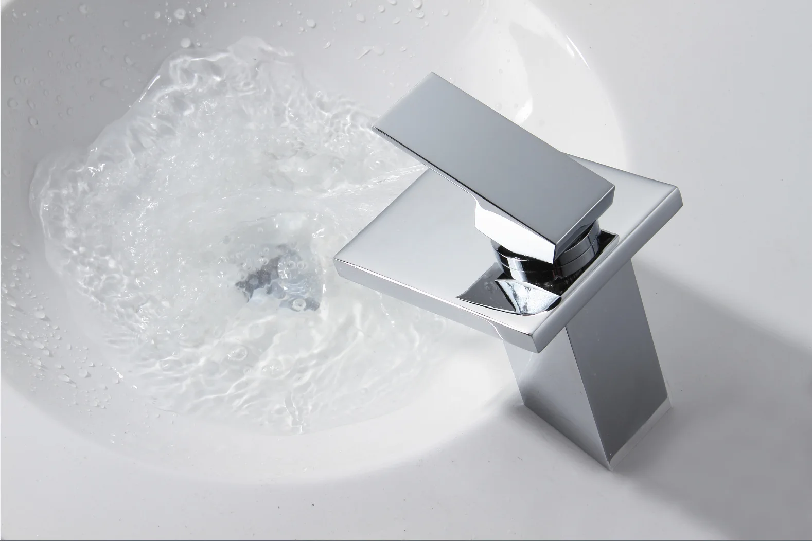 Медный смеситель для раковины HongJing Sifang с широким водопадом оптом|water heater faucet|water
