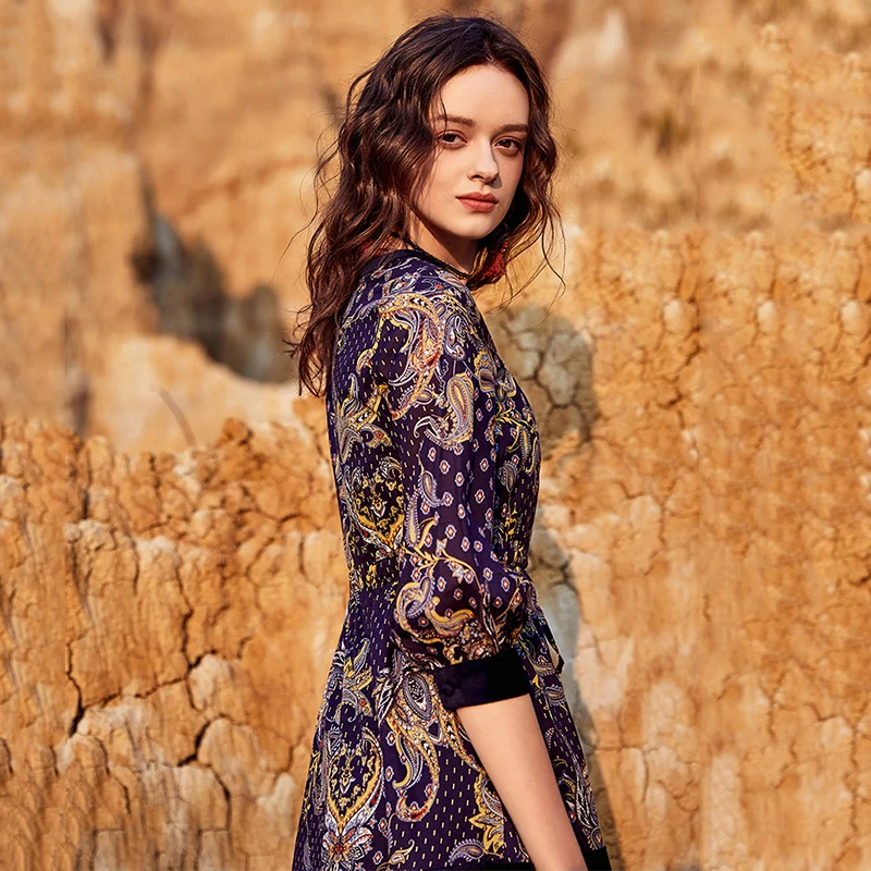 ARTKA 2018 осеннее женское хлопковое изысканное Цветочное платье с v образным вырезом