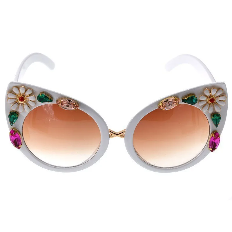 

Handmade Diamond Sunglasses Women Cat Eye Brand Design Rhinestone Fashion Baroque Sun Glasses Flower With Pearl Vintage Oculos