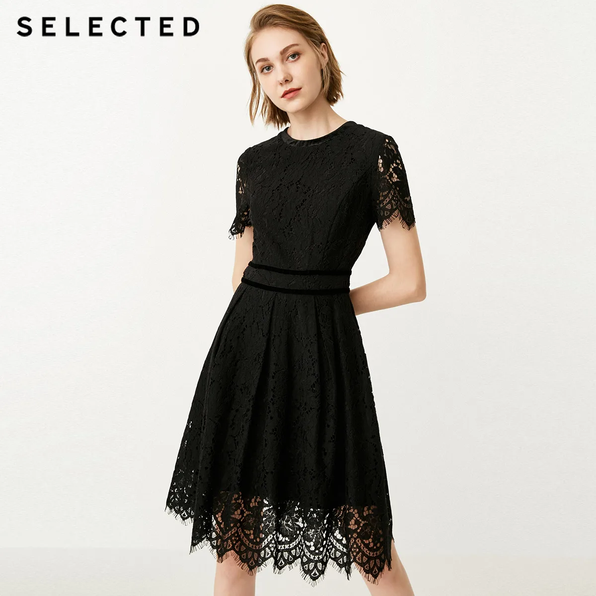 Отборное Кружевное платье миди с вырезами | 41832J522 - Цвет: BLACK