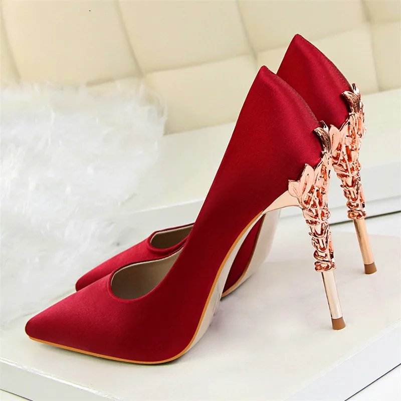 

Dropshipping 2018 Elegant Metal Carved Heels Women Pumps Solid Silk Pointed Toe Shallow Fashion High Heels 10cm Wedding Shoes