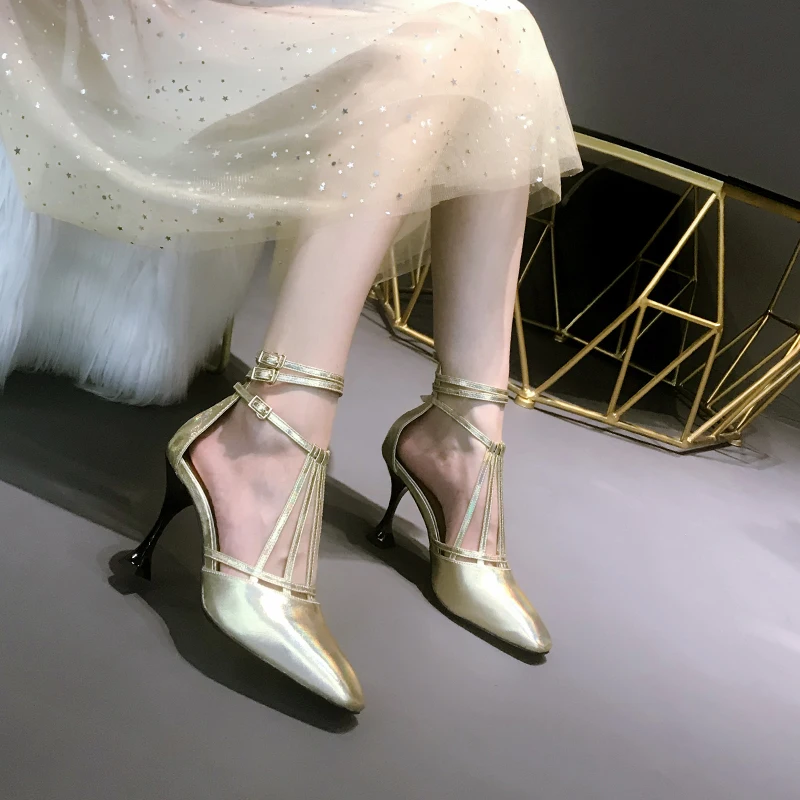 Роскошные Zapatos De Mujer новая дизайнерская обувь женские золотистые сандалии модные