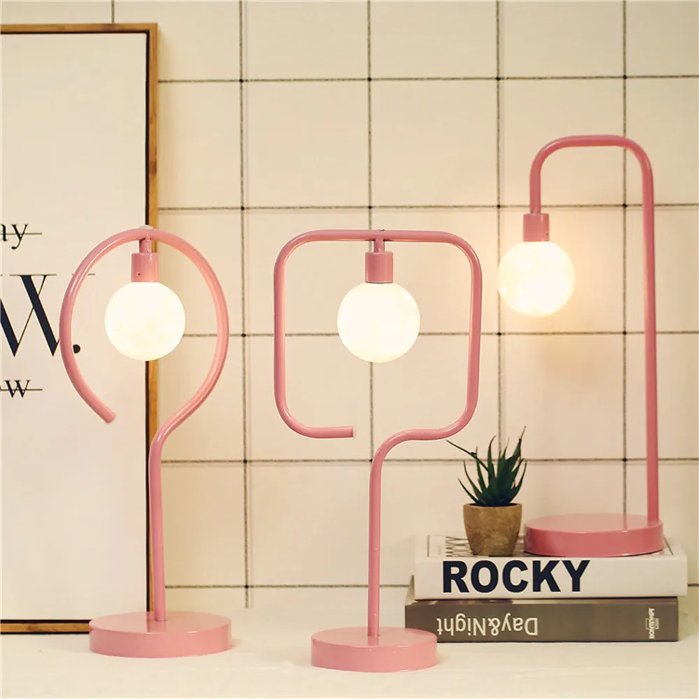 HZFCEW 2019 Creative Christmas Holiday Retro Iron Art Minimalist Geometric Shape Table Lamp Reading Bedroom Night Light | Лампы и