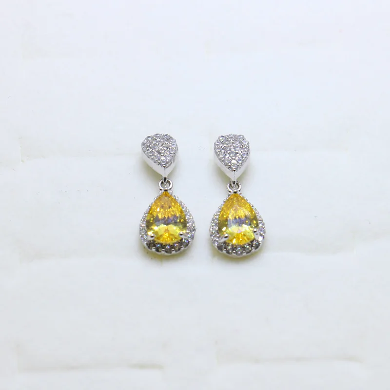 Элегантные женские серьги капельки циркониевые Королевского золота желтый