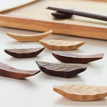 

Wood Chopsticks Holder Leaf Small Fish Shape Chopsticks Holder