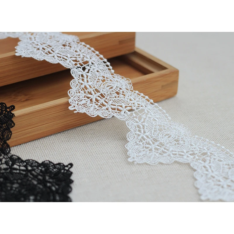 

2Yard/Lot Lace Fabric Polyester 2 Colors Mesh Venise Lace TrimAppliques Lace Ribbon Alter Couture Supplies Vintage Embroidered