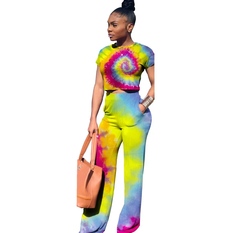 Женский костюм с принтом радуги короткий топ круглым вырезом и коротким рукавом